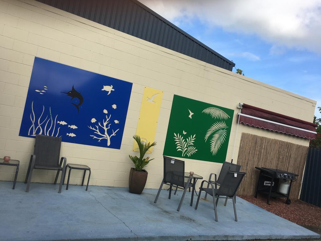 Black Marlin Motel Innisfail Buitenkant foto