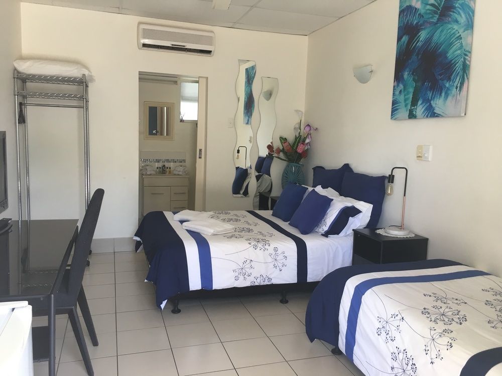 Black Marlin Motel Innisfail Buitenkant foto